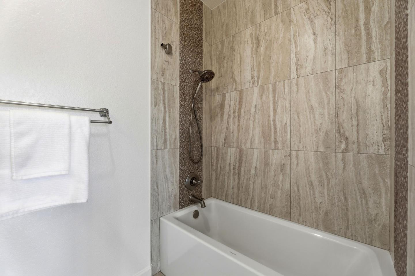 Photo #23: ML82043010 Listing: Photo #23