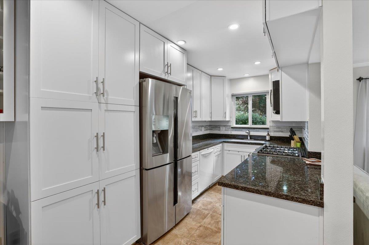 Detail Gallery Image 13 of 29 For 1400 Dolphin Dr, Aptos,  CA 95003 - 2 Beds | 1/1 Baths