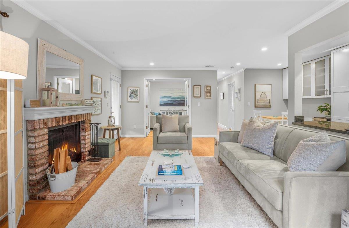 Detail Gallery Image 7 of 29 For 1400 Dolphin Dr, Aptos,  CA 95003 - 2 Beds | 1/1 Baths