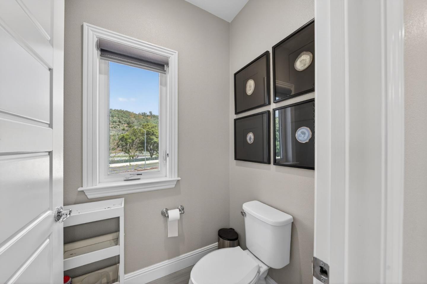 Detail Gallery Image 35 of 59 For 18675 Corte Paterna, Morgan Hill,  CA 95037 - 4 Beds | 3/1 Baths