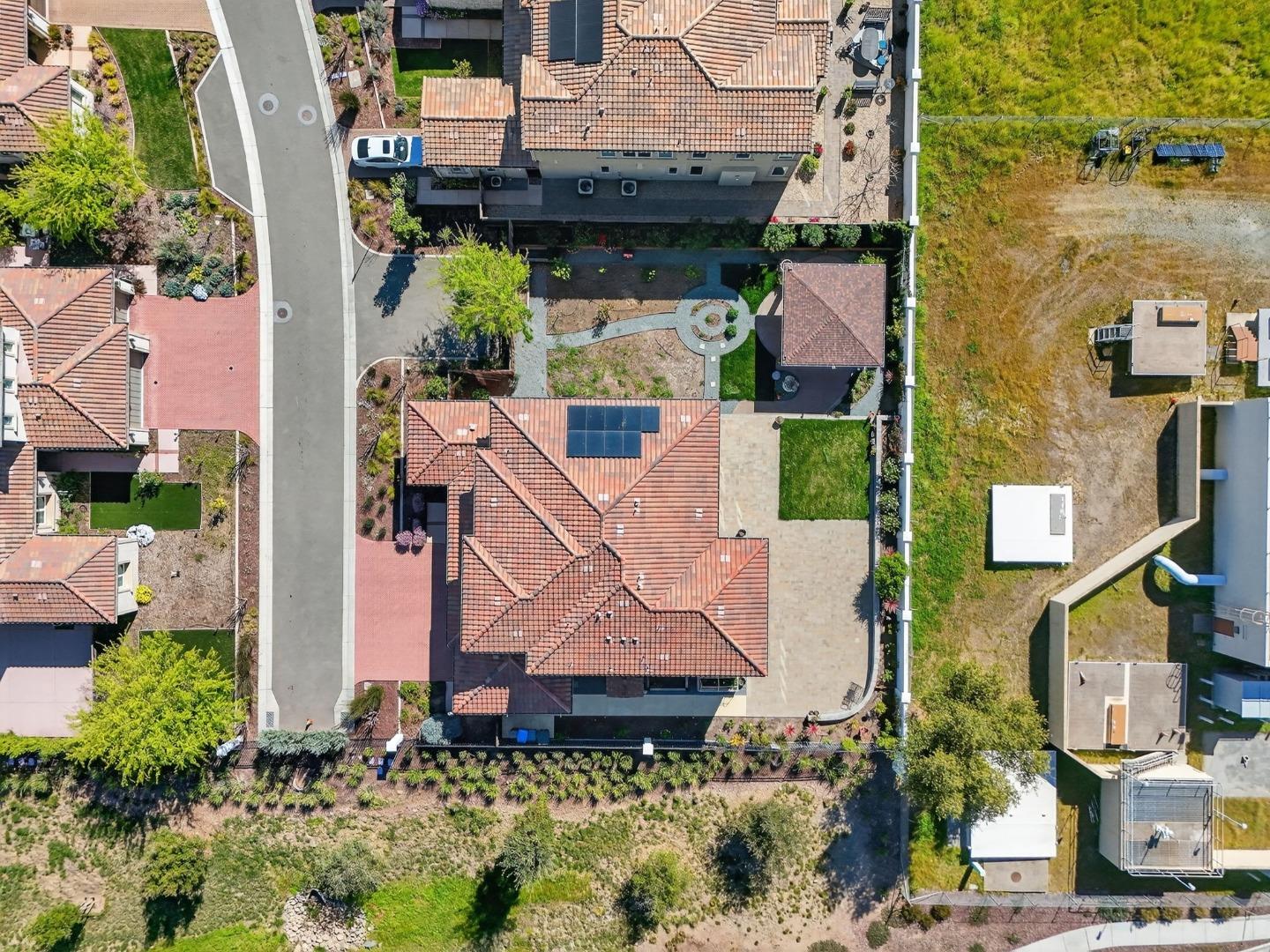 Detail Gallery Image 53 of 59 For 18675 Corte Paterna, Morgan Hill,  CA 95037 - 4 Beds | 3/1 Baths