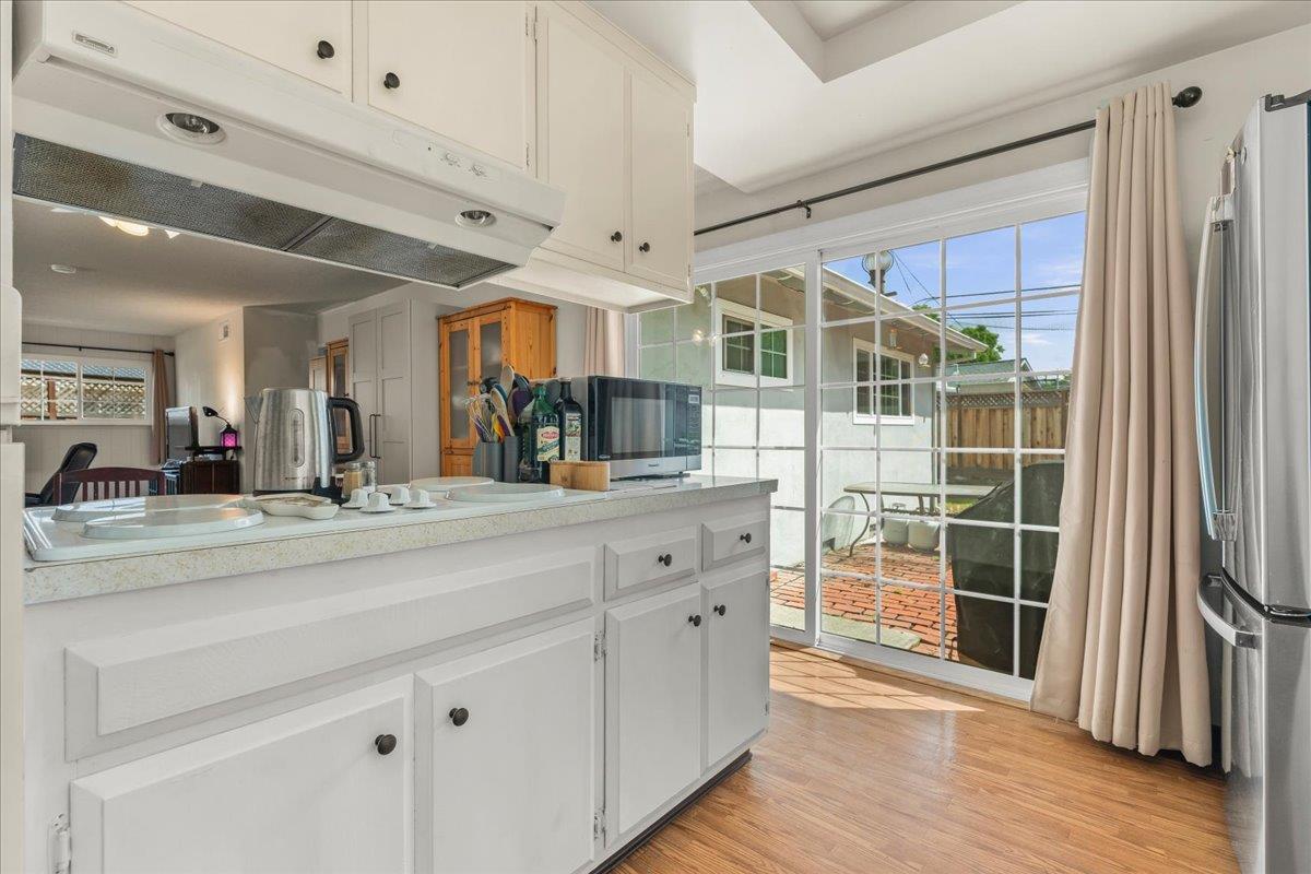 Detail Gallery Image 10 of 22 For 209 Beegum Way, San Jose,  CA 95123 - 3 Beds | 2 Baths