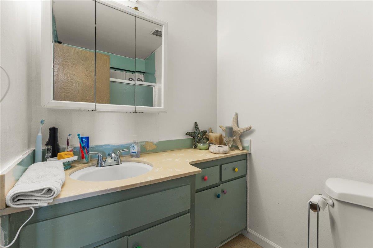 Detail Gallery Image 17 of 22 For 209 Beegum Way, San Jose,  CA 95123 - 3 Beds | 2 Baths