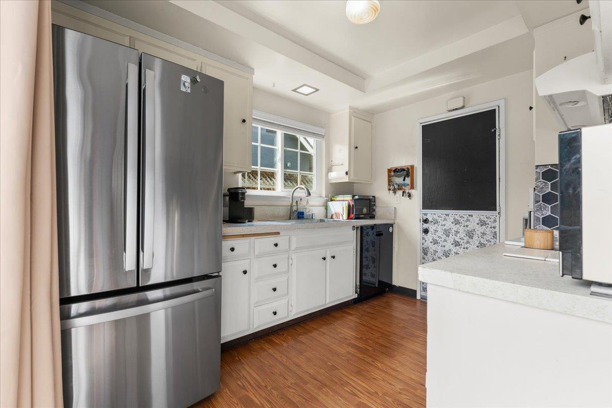 Detail Gallery Image 8 of 22 For 209 Beegum Way, San Jose,  CA 95123 - 3 Beds | 2 Baths