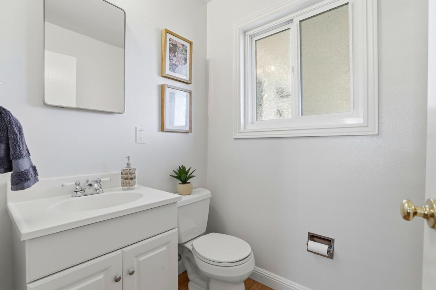 Detail Gallery Image 23 of 40 For 1670 Andalusia Way, San Jose,  CA 95125 - 3 Beds | 2/1 Baths