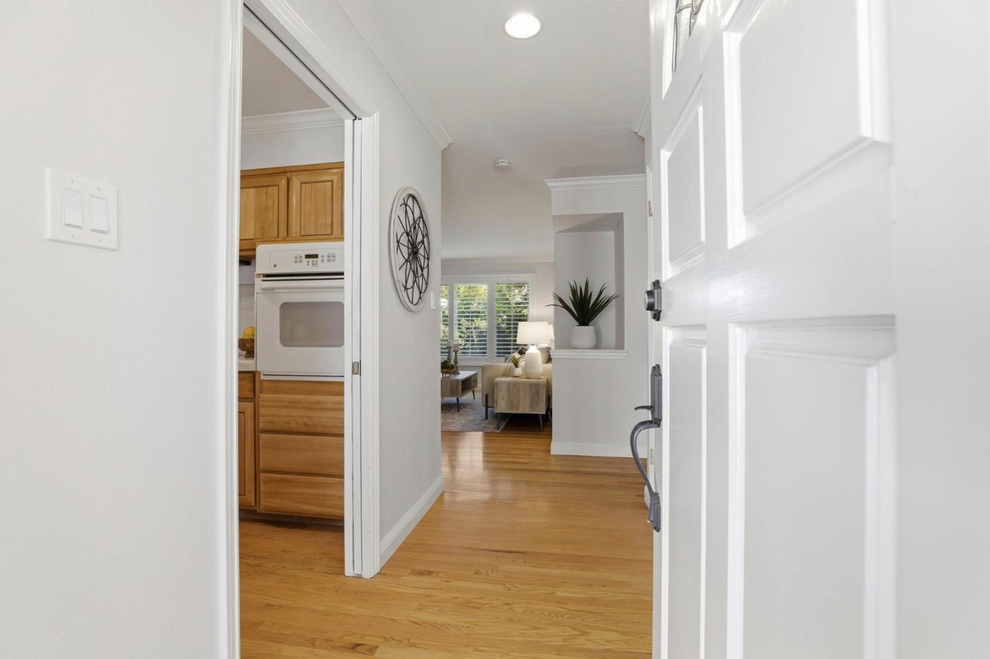 Detail Gallery Image 6 of 40 For 1670 Andalusia Way, San Jose,  CA 95125 - 3 Beds | 2/1 Baths