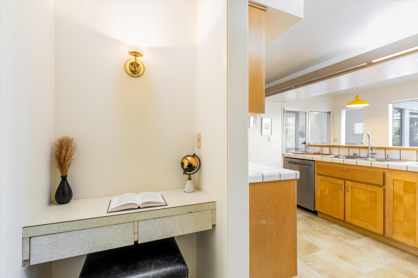 Detail Gallery Image 19 of 35 For 882 Maranta Ave, Sunnyvale,  CA 94087 - 4 Beds | 3 Baths