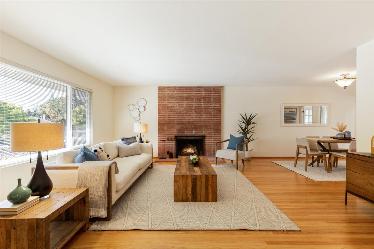 Detail Gallery Image 4 of 35 For 882 Maranta Ave, Sunnyvale,  CA 94087 - 4 Beds | 3 Baths