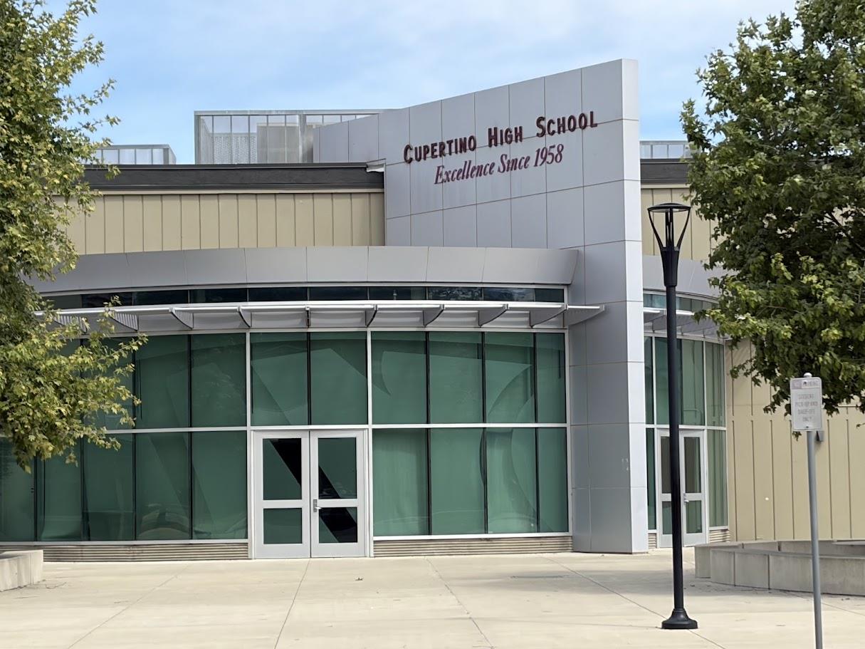 Detail Gallery Image 15 of 17 For 10176 S Tantau Ave, Cupertino,  CA 95014 - 3 Beds | 2 Baths