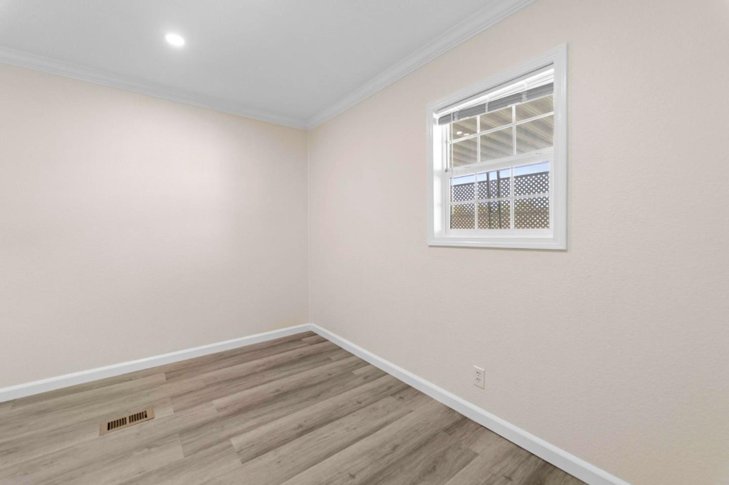 Detail Gallery Image 11 of 22 For 1500 Virginia Place #159,  San Jose,  CA 95116 - 3 Beds | 2 Baths