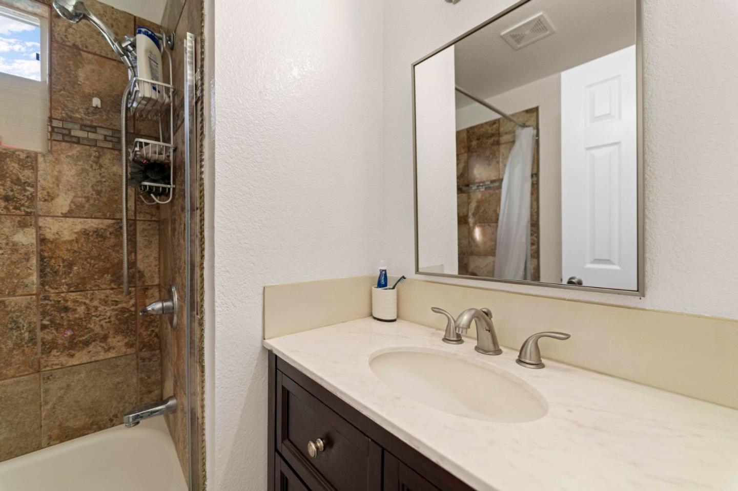 Detail Gallery Image 16 of 22 For 1500 Virginia Place #159,  San Jose,  CA 95116 - 3 Beds | 2 Baths