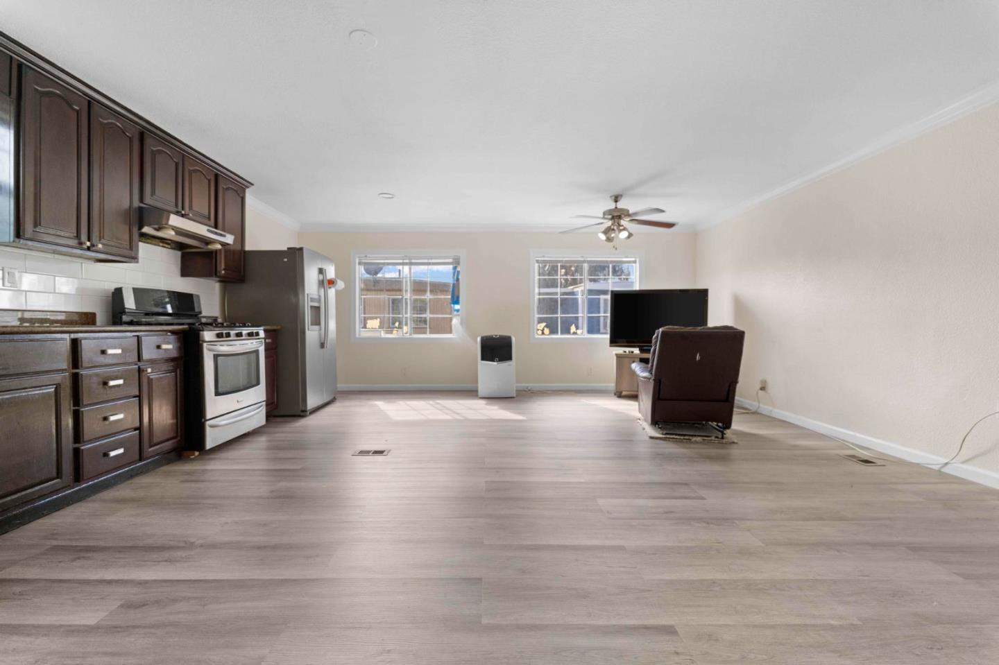 Detail Gallery Image 5 of 22 For 1500 Virginia Place #159,  San Jose,  CA 95116 - 3 Beds | 2 Baths