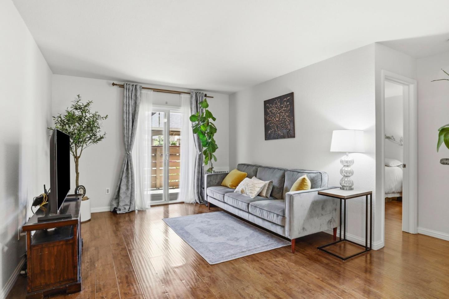 Photo #3: ML82043025 Listing: Photo #3