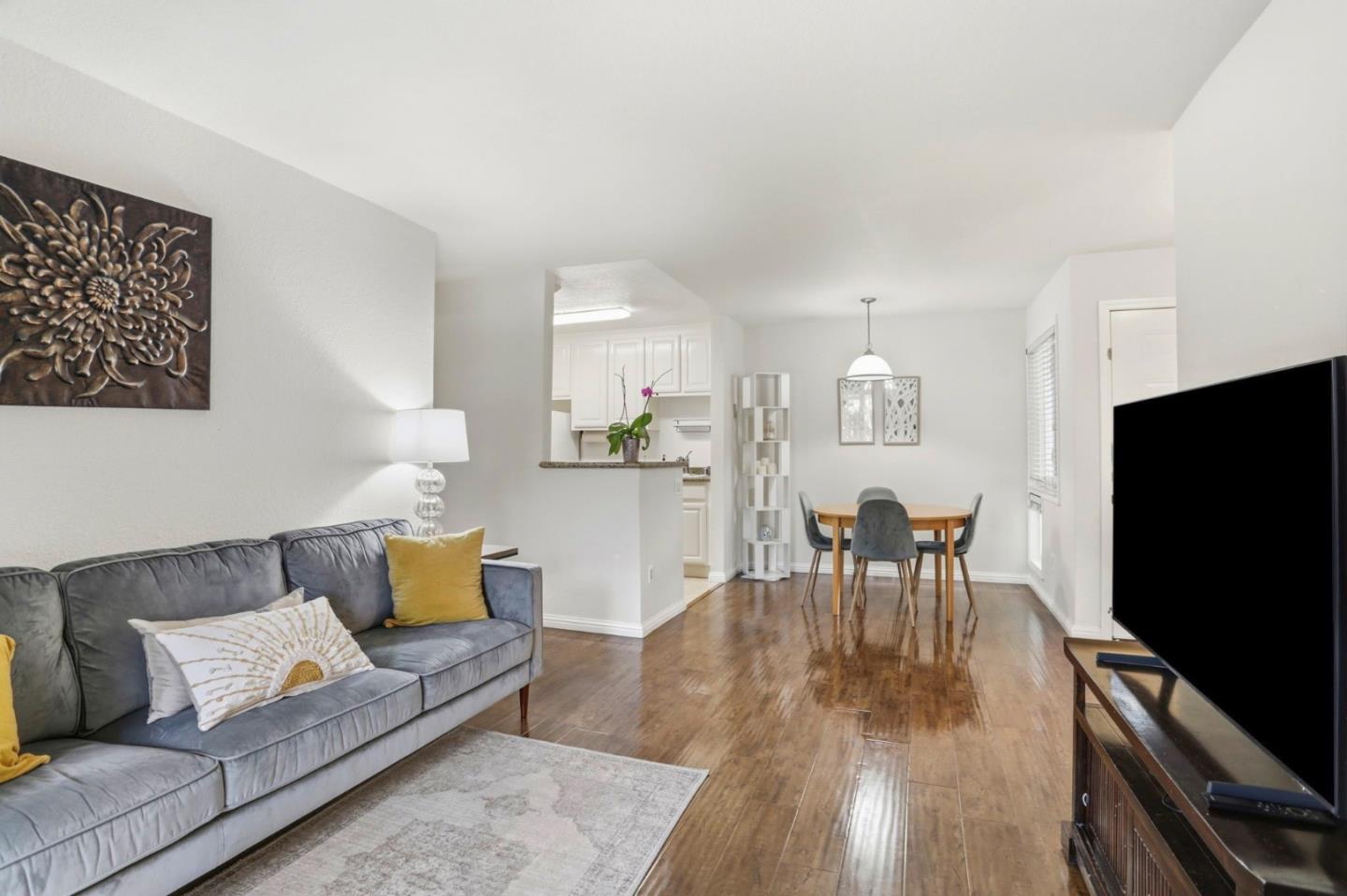 Photo #7: ML82043025 Listing: Photo #7