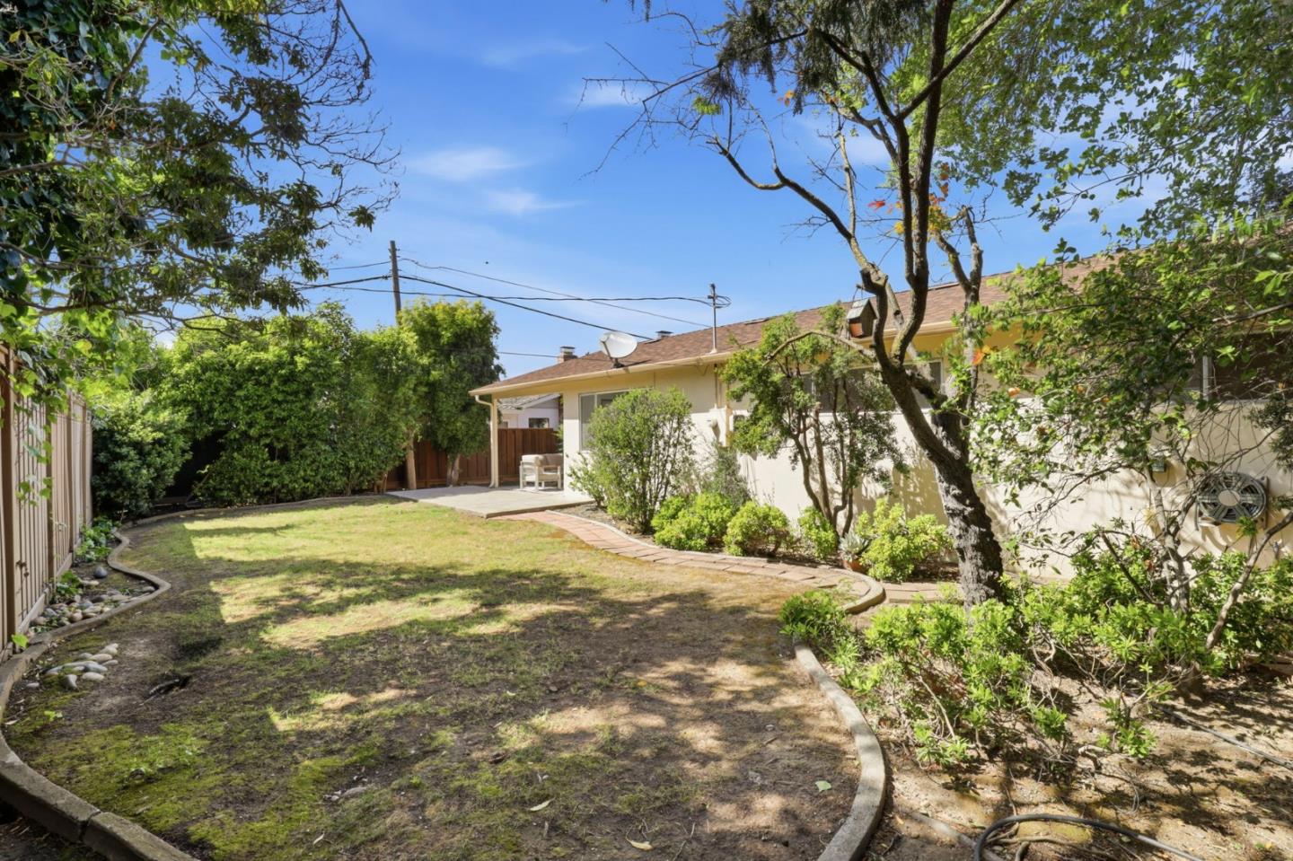 Detail Gallery Image 33 of 34 For 19660 Vicksburg Dr, Cupertino,  CA 95014 - 3 Beds | 2 Baths