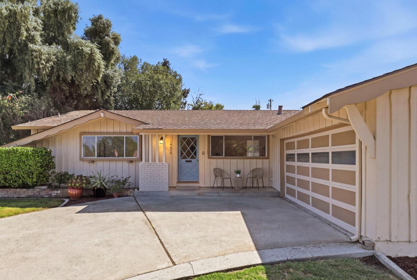 Detail Gallery Image 4 of 34 For 19660 Vicksburg Dr, Cupertino,  CA 95014 - 3 Beds | 2 Baths