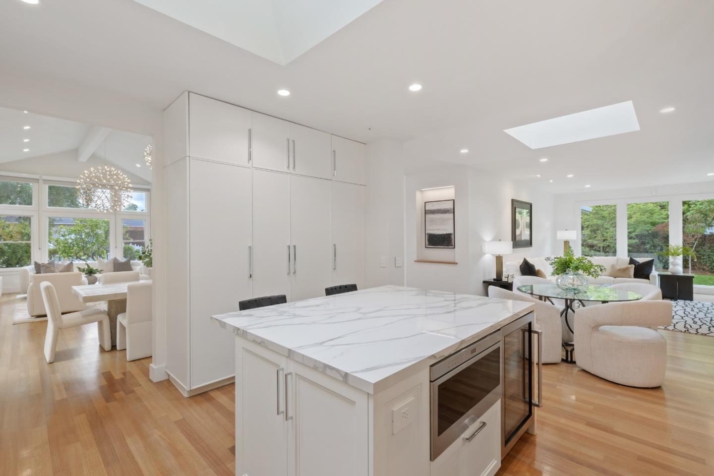 Detail Gallery Image 15 of 35 For 618 Panchita Way, Los Altos,  CA 94022 - 4 Beds | 3 Baths