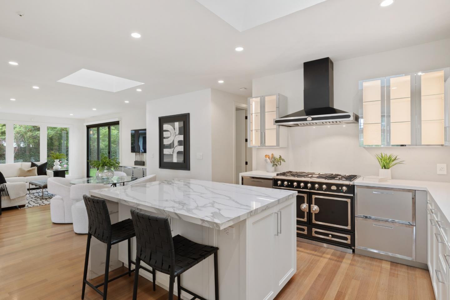 Detail Gallery Image 16 of 35 For 618 Panchita Way, Los Altos,  CA 94022 - 4 Beds | 3 Baths