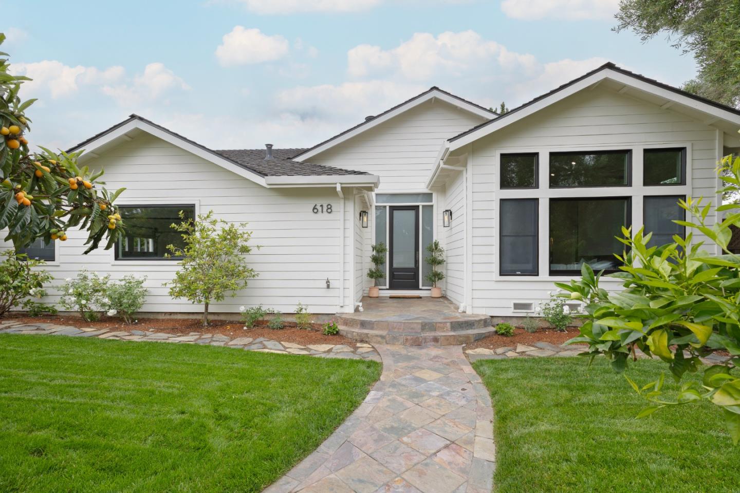 1121 HARRIET Street, Palo Alto, CA, 94301