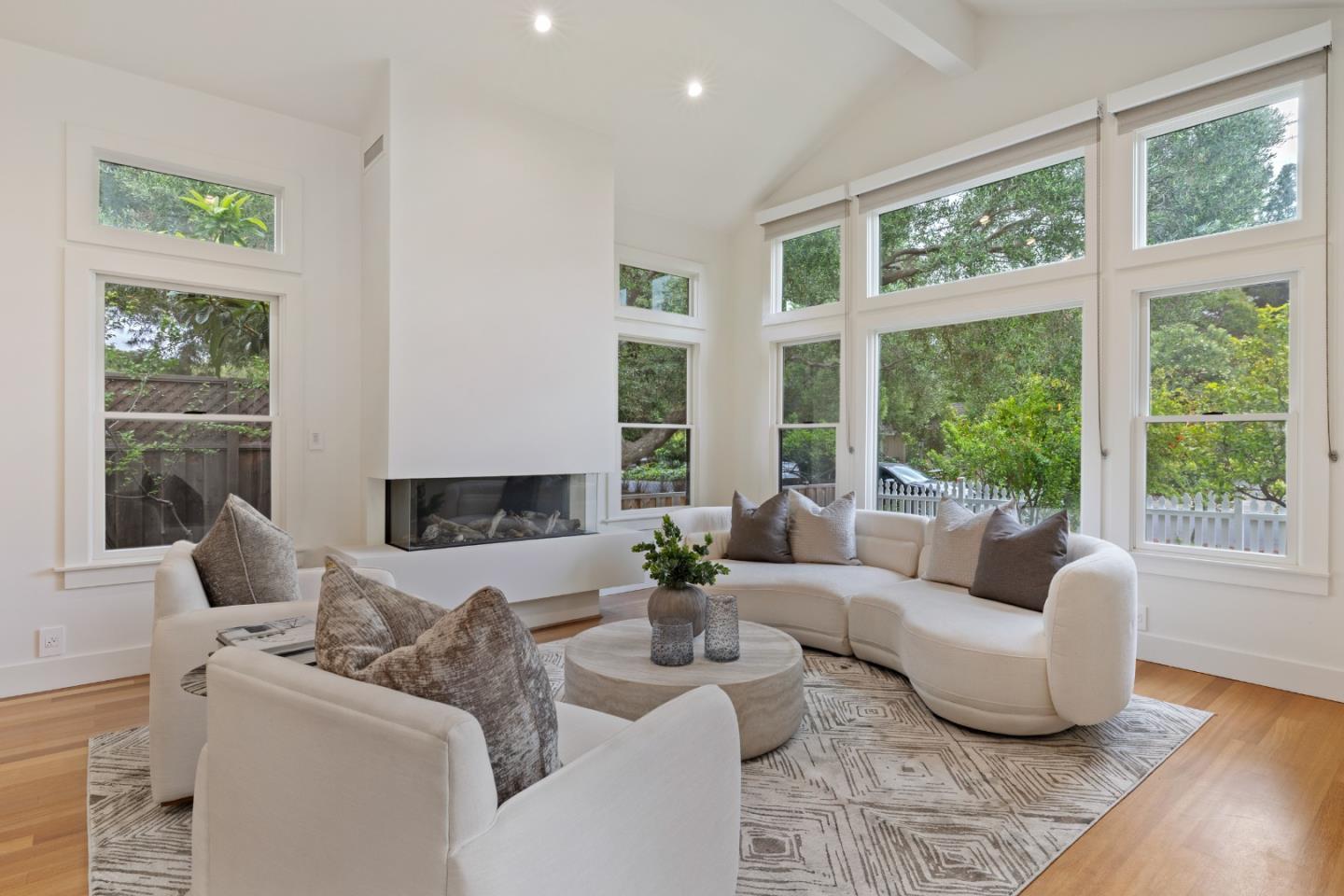 Detail Gallery Image 5 of 35 For 618 Panchita Way, Los Altos,  CA 94022 - 4 Beds | 3 Baths