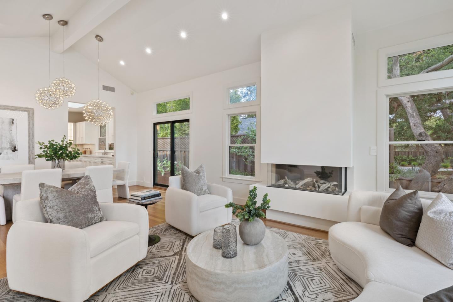 Detail Gallery Image 7 of 35 For 618 Panchita Way, Los Altos,  CA 94022 - 4 Beds | 3 Baths