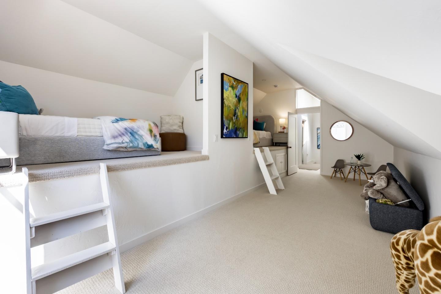 Detail Gallery Image 15 of 23 For 1215 Harriet St, Palo Alto,  CA 94301 - 4 Beds | 2 Baths