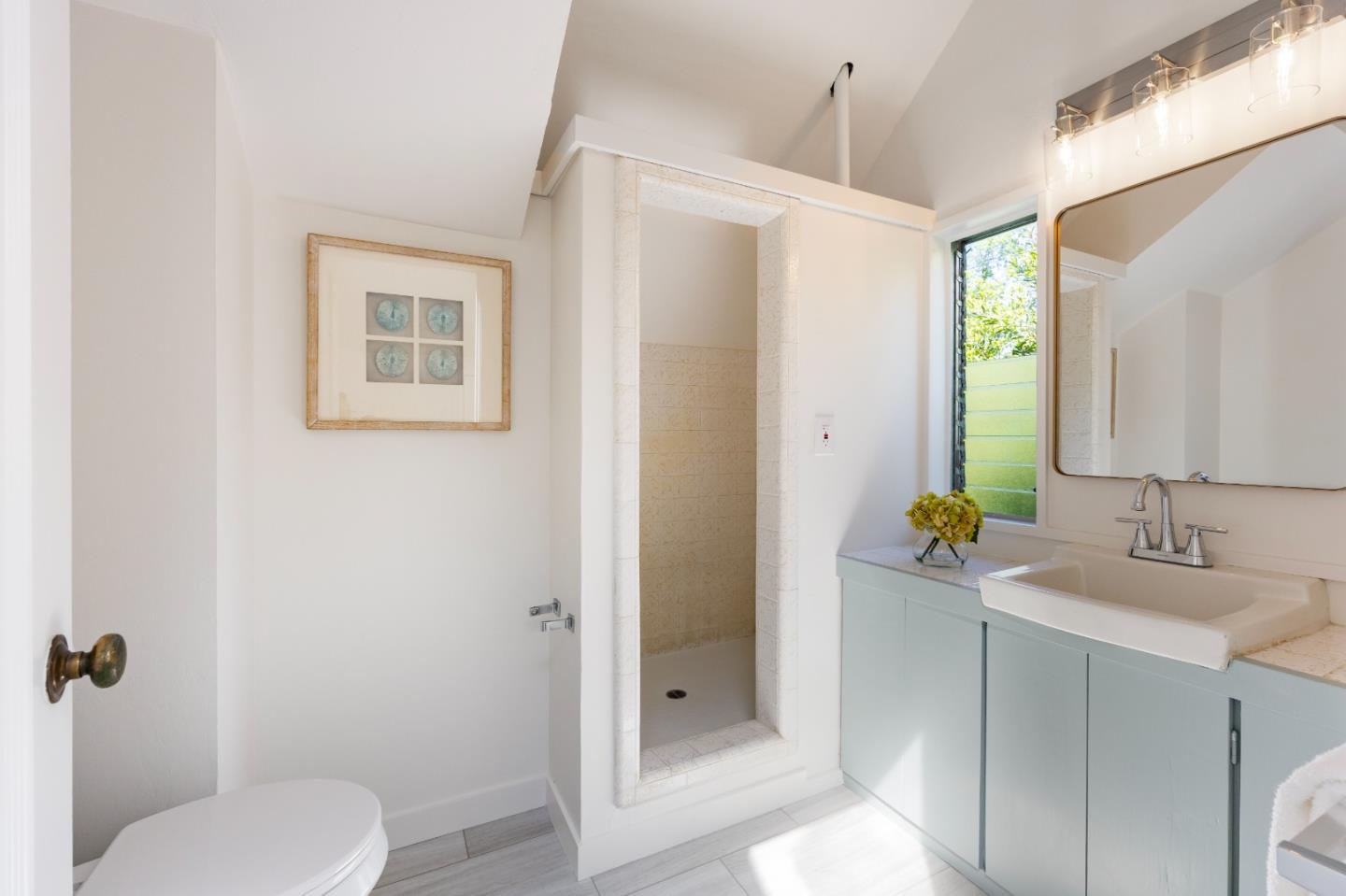 Detail Gallery Image 18 of 23 For 1215 Harriet St, Palo Alto,  CA 94301 - 4 Beds | 2 Baths