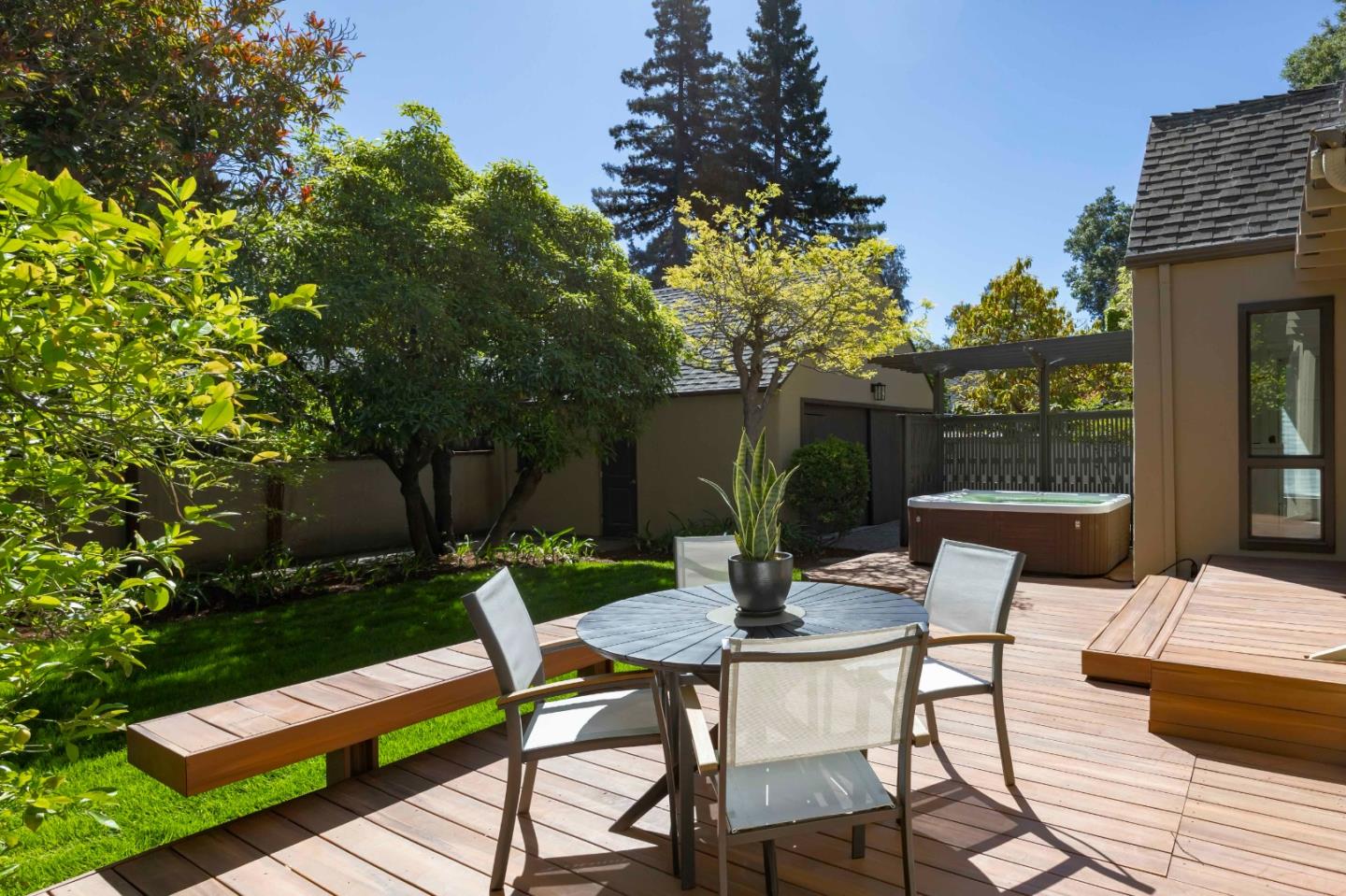 Detail Gallery Image 21 of 23 For 1215 Harriet St, Palo Alto,  CA 94301 - 4 Beds | 2 Baths