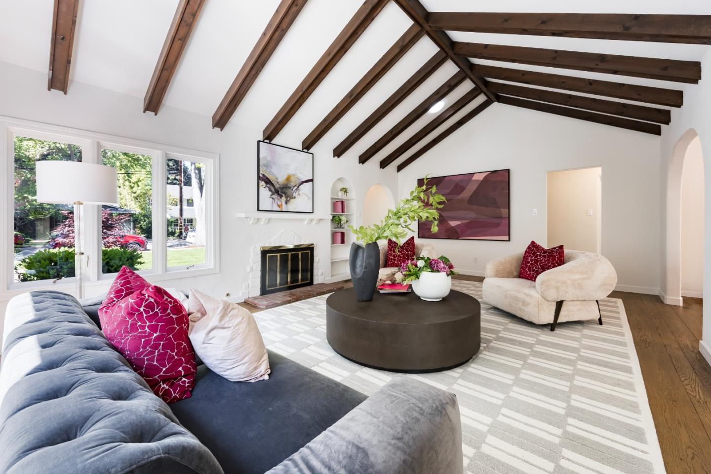 Detail Gallery Image 3 of 23 For 1215 Harriet St, Palo Alto,  CA 94301 - 4 Beds | 2 Baths