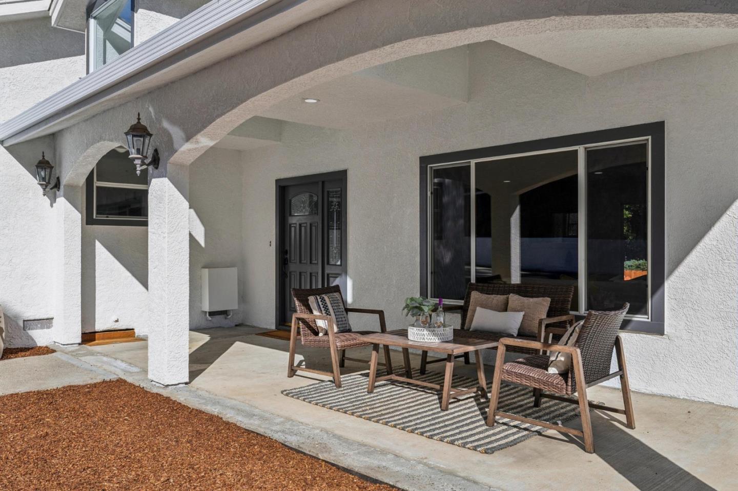 Detail Gallery Image 3 of 45 For 21531 Almaden Rd, San Jose,  CA 95120 - 4 Beds | 2 Baths