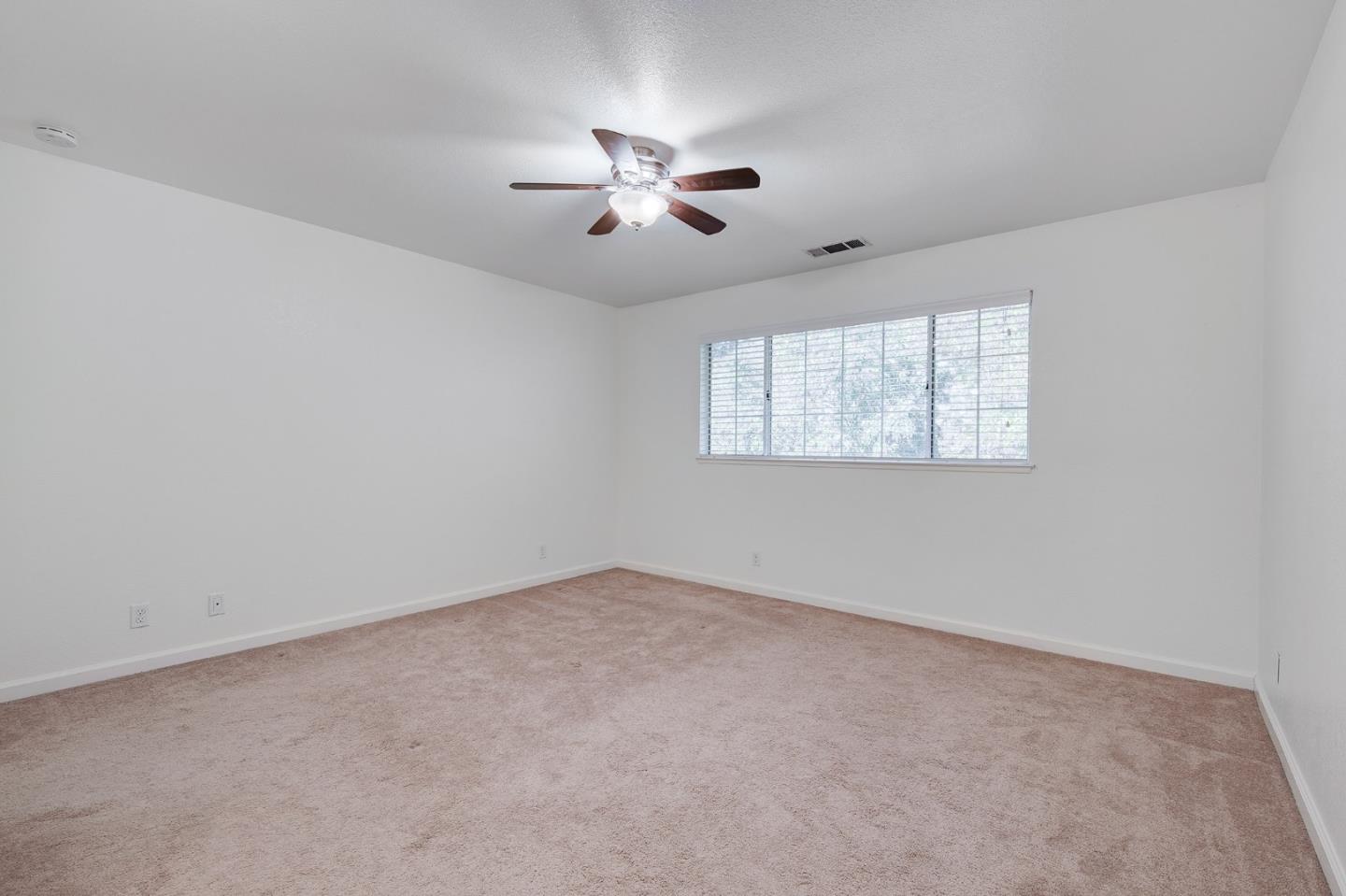 Detail Gallery Image 14 of 19 For 1013 Woodside Rd, Redwood City,  CA 94061 - 3 Beds | 2/1 Baths