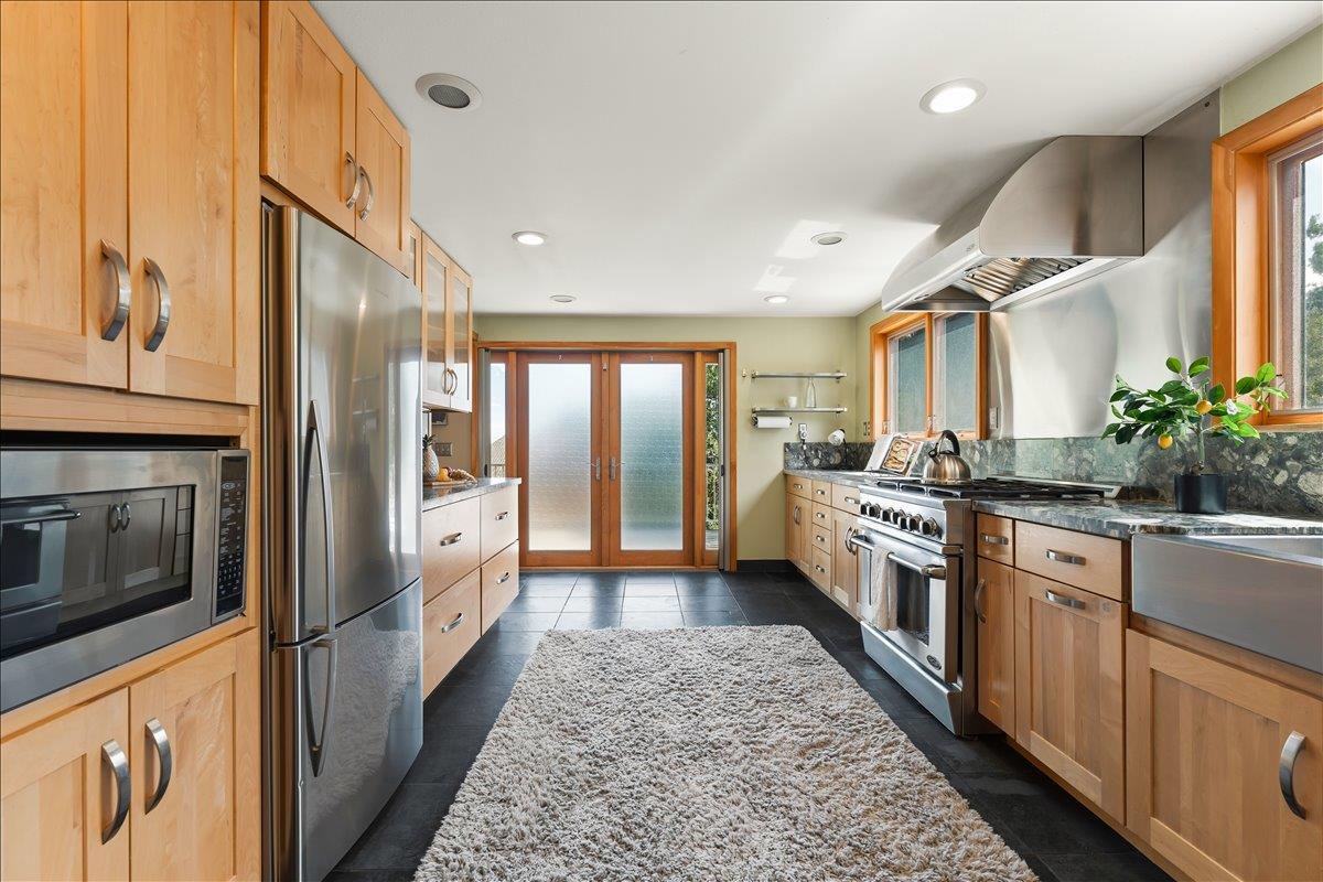 Detail Gallery Image 11 of 31 For 22213 Quinterno Ct, Cupertino,  CA 95014 - 4 Beds | 3 Baths