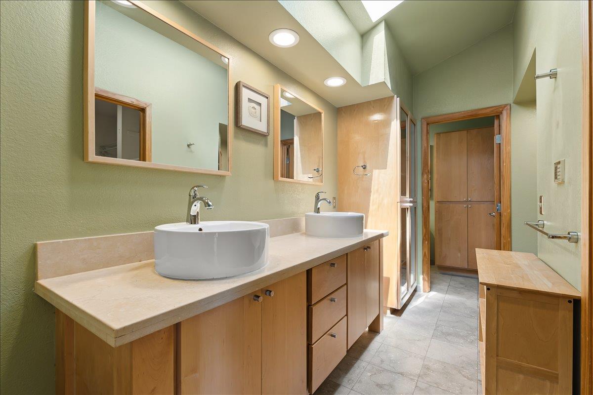 Detail Gallery Image 14 of 31 For 22213 Quinterno Ct, Cupertino,  CA 95014 - 4 Beds | 3 Baths