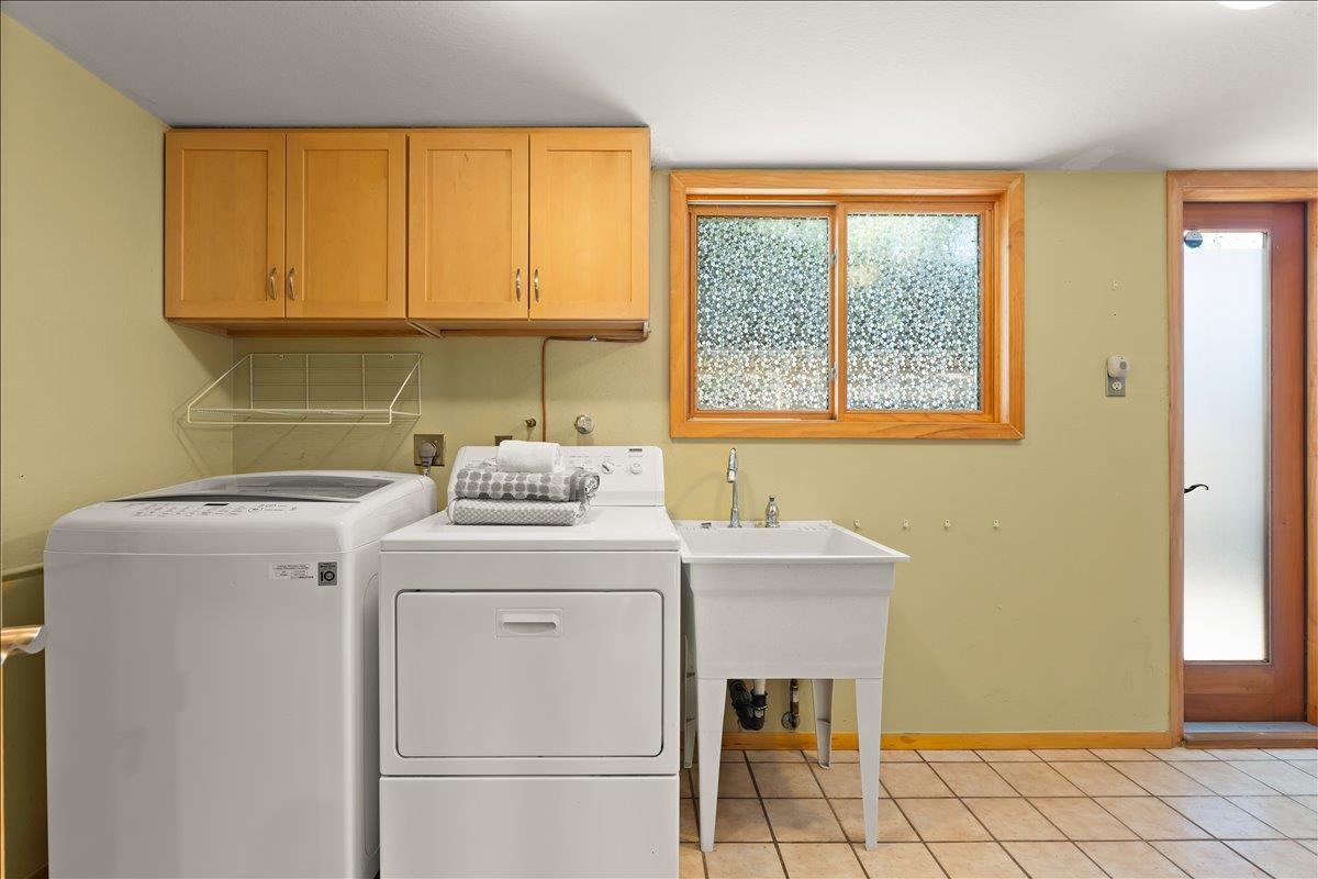 Detail Gallery Image 27 of 31 For 22213 Quinterno Ct, Cupertino,  CA 95014 - 4 Beds | 3 Baths