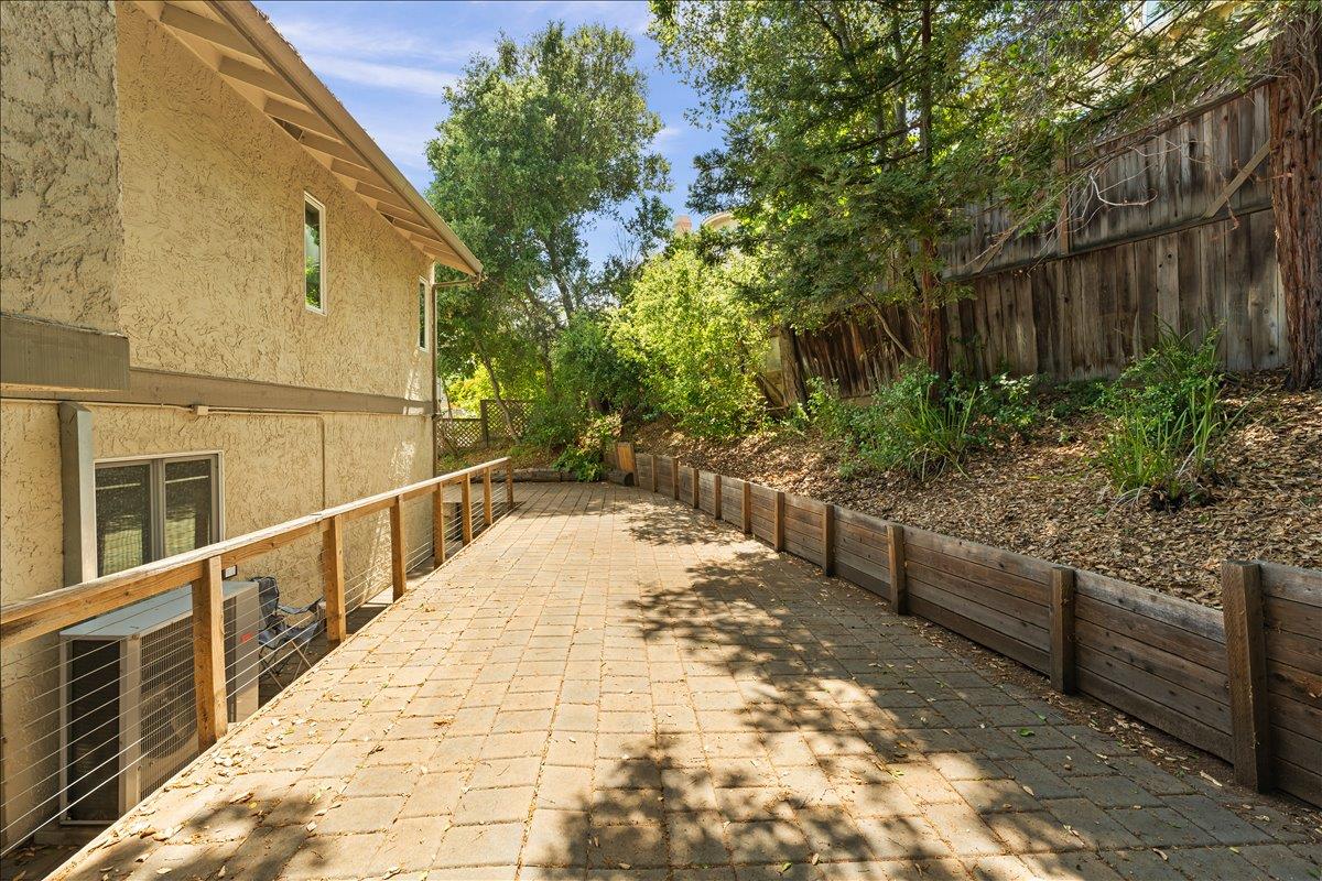 Detail Gallery Image 28 of 31 For 22213 Quinterno Ct, Cupertino,  CA 95014 - 4 Beds | 3 Baths