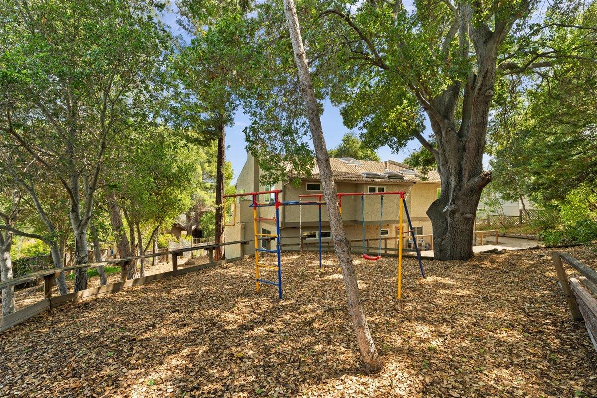 Detail Gallery Image 29 of 31 For 22213 Quinterno Ct, Cupertino,  CA 95014 - 4 Beds | 3 Baths