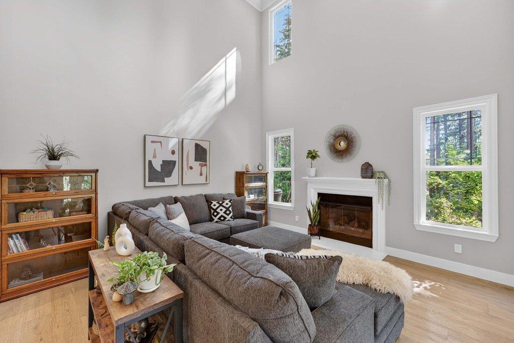 Detail Gallery Image 10 of 69 For 121 Palomino Way, Santa Cruz,  CA 95060 - 4 Beds | 4/1 Baths