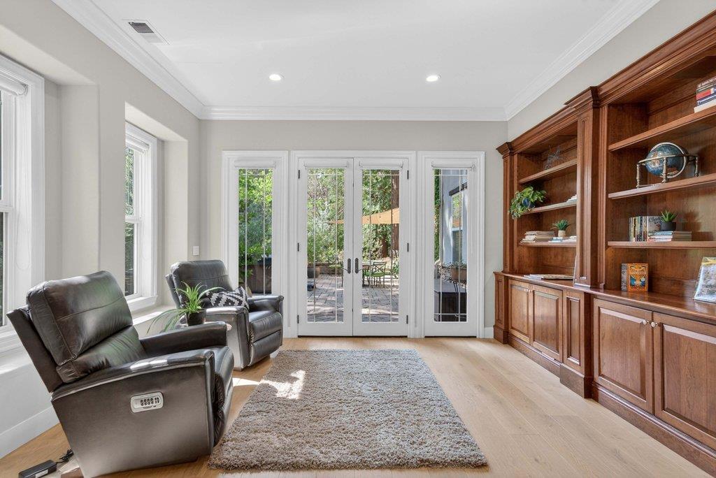 Detail Gallery Image 13 of 69 For 121 Palomino Way, Santa Cruz,  CA 95060 - 4 Beds | 4/1 Baths