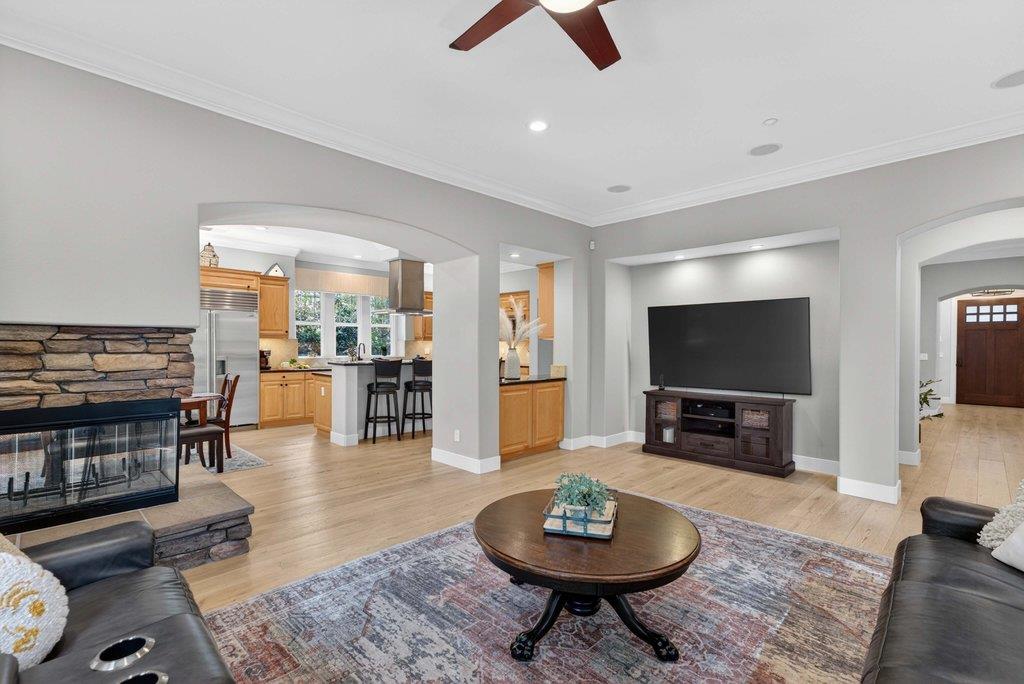 Detail Gallery Image 24 of 69 For 121 Palomino Way, Santa Cruz,  CA 95060 - 4 Beds | 4/1 Baths