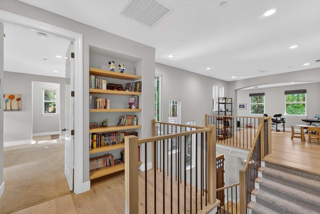 Detail Gallery Image 30 of 69 For 121 Palomino Way, Santa Cruz,  CA 95060 - 4 Beds | 4/1 Baths