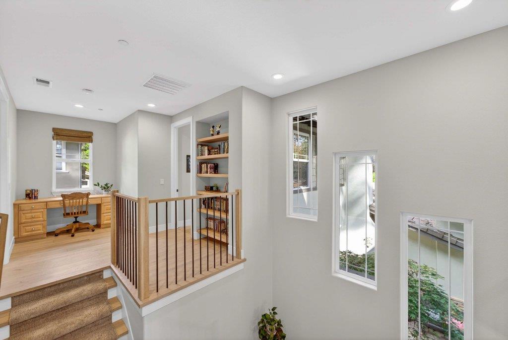 Detail Gallery Image 33 of 69 For 121 Palomino Way, Santa Cruz,  CA 95060 - 4 Beds | 4/1 Baths