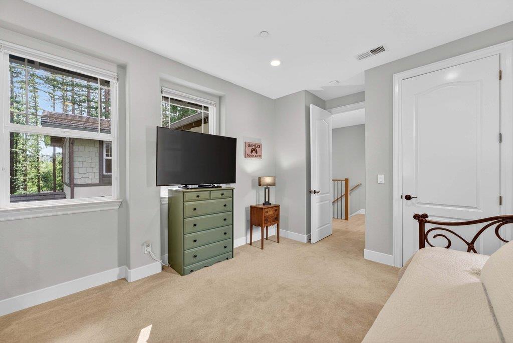 Detail Gallery Image 36 of 69 For 121 Palomino Way, Santa Cruz,  CA 95060 - 4 Beds | 4/1 Baths