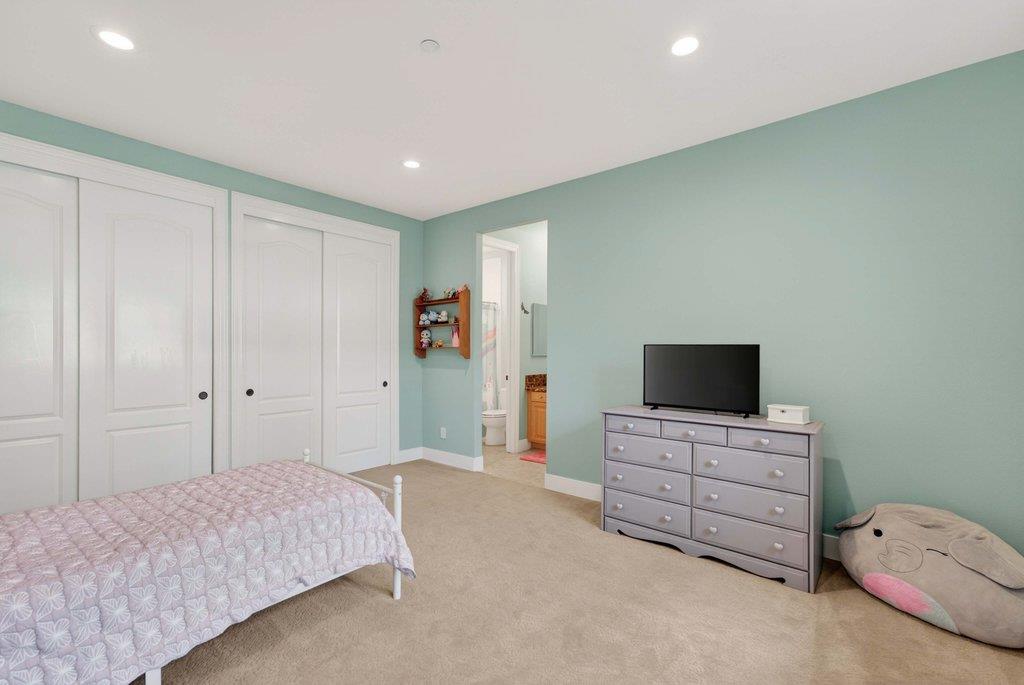 Detail Gallery Image 48 of 69 For 121 Palomino Way, Santa Cruz,  CA 95060 - 4 Beds | 4/1 Baths