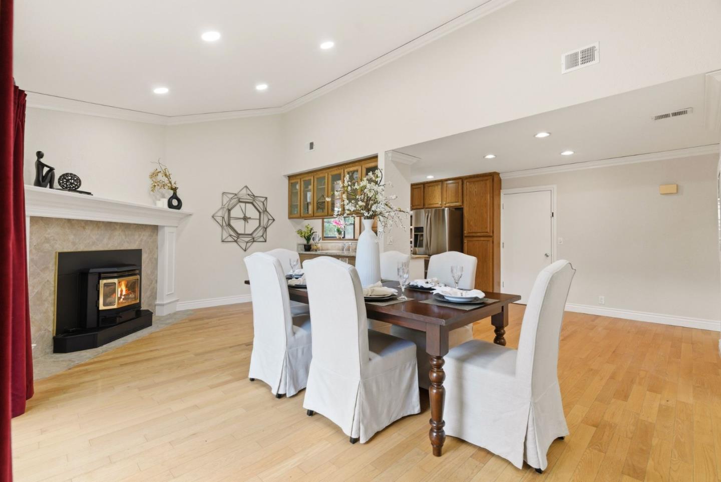 Detail Gallery Image 8 of 54 For 1007 Howard Ave, Gilroy,  CA 95020 - 3 Beds | 2 Baths