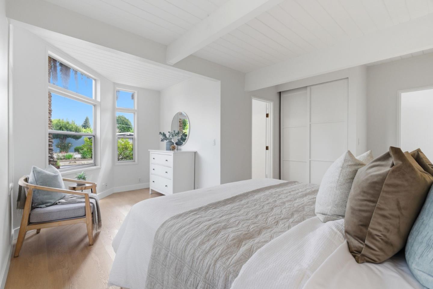 Detail Gallery Image 19 of 44 For 1157 Regia Ct, Sunnyvale,  CA 94087 - 4 Beds | 3 Baths