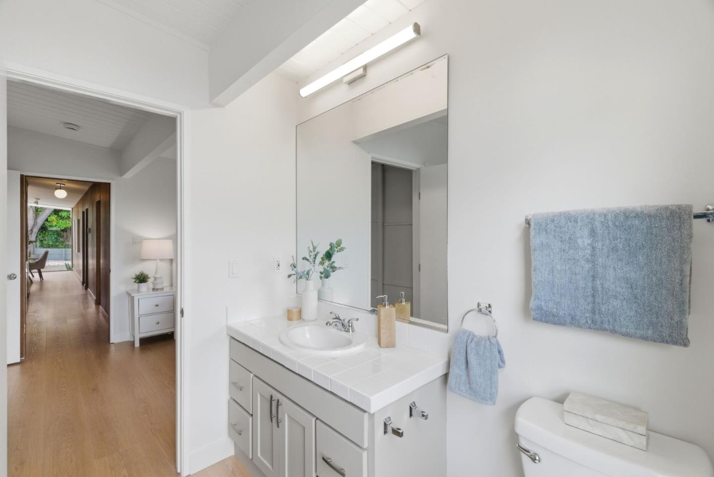 Detail Gallery Image 22 of 44 For 1157 Regia Ct, Sunnyvale,  CA 94087 - 4 Beds | 3 Baths