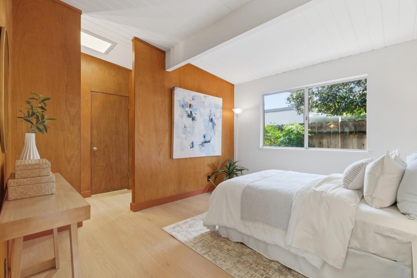 Detail Gallery Image 25 of 44 For 1157 Regia Ct, Sunnyvale,  CA 94087 - 4 Beds | 3 Baths