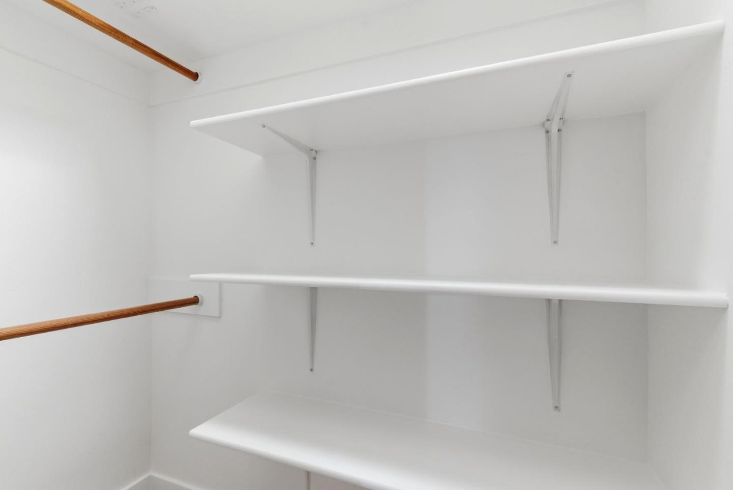 Detail Gallery Image 28 of 44 For 1157 Regia Ct, Sunnyvale,  CA 94087 - 4 Beds | 3 Baths