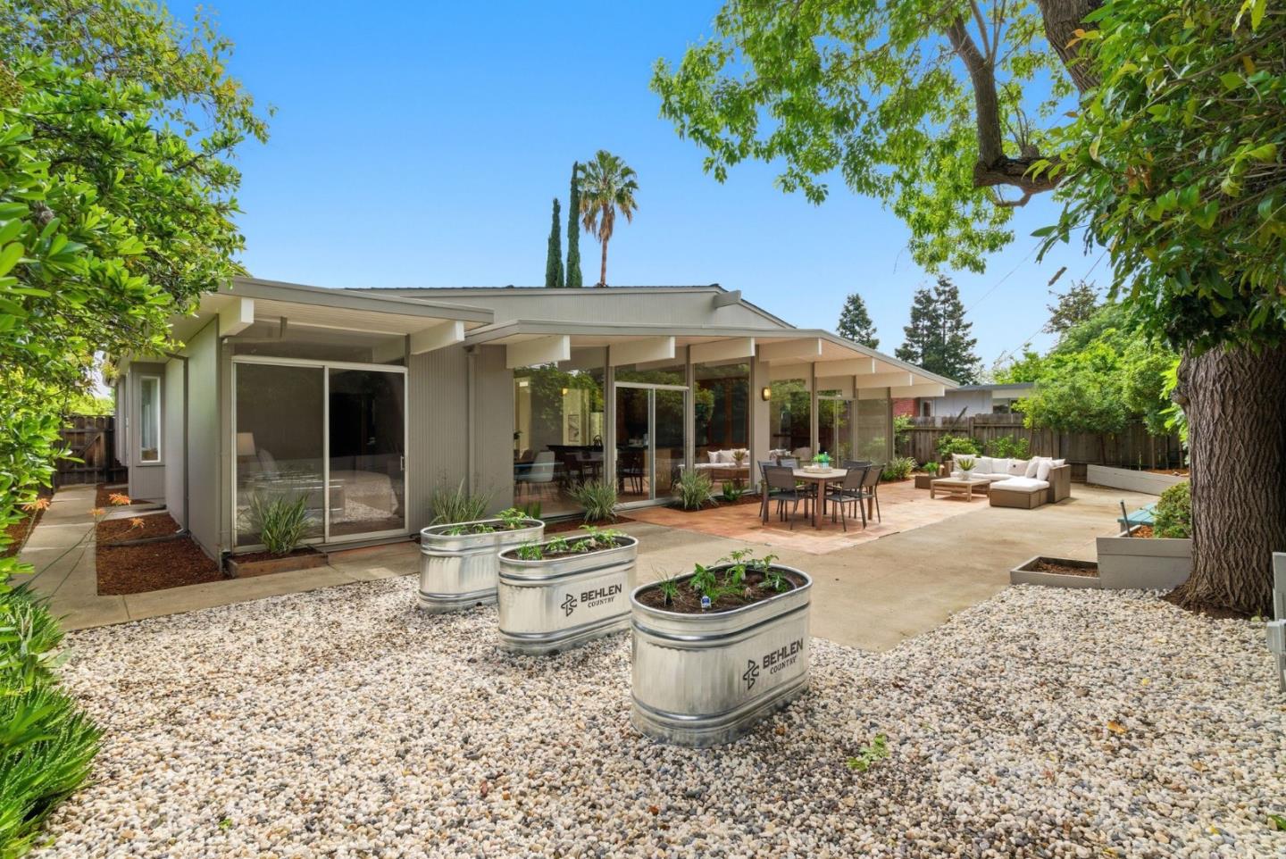 Detail Gallery Image 40 of 44 For 1157 Regia Ct, Sunnyvale,  CA 94087 - 4 Beds | 3 Baths