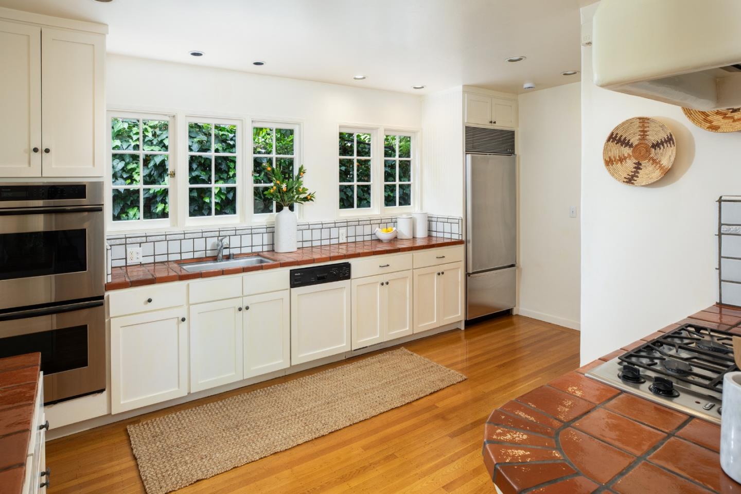 Detail Gallery Image 14 of 52 For 1880 Fulton St, Palo Alto,  CA 94303 - 4 Beds | 3 Baths